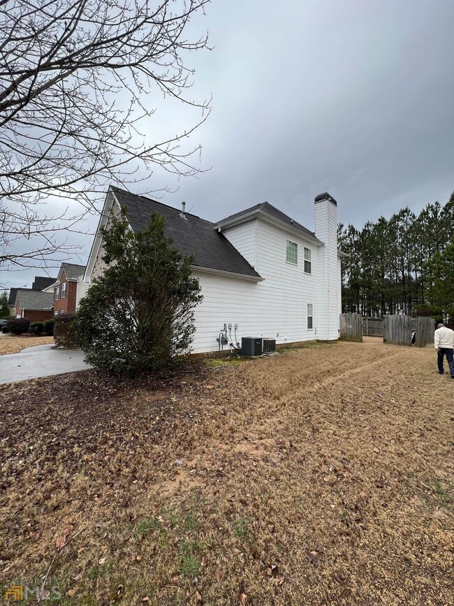 Foto del edificio - 2327 Shady Maple Trail