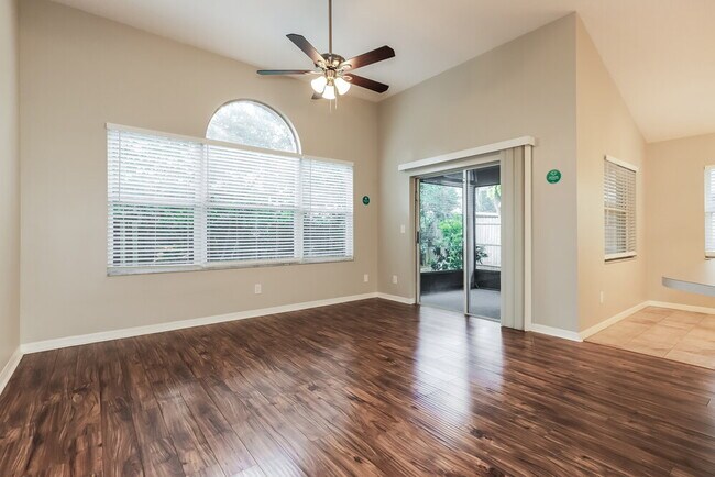 Foto del edificio - 4021 Quail Briar Dr