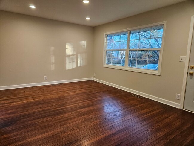 Building Photo - 1317 Brandywine Cir