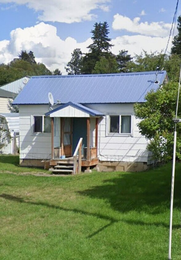 Foto principal - 2 Bedroom House with Fenced Back Yard
