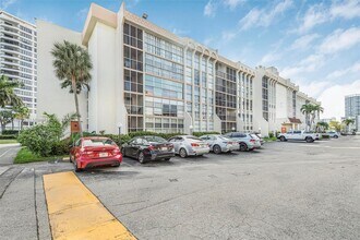 Building Photo - 501 Three Islands Boulevard