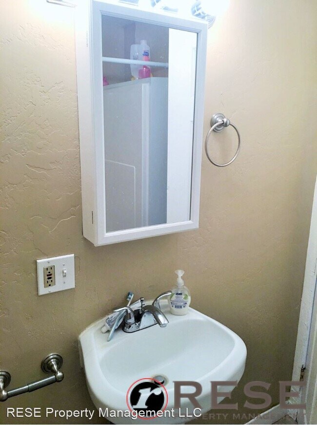 Building Photo - 1 br, 1 bath House - 2962 S 8850 W
