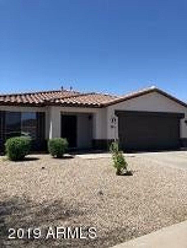 Primary Photo - REMODELED 4 BEDROOM HOUSE IN PHOENIX