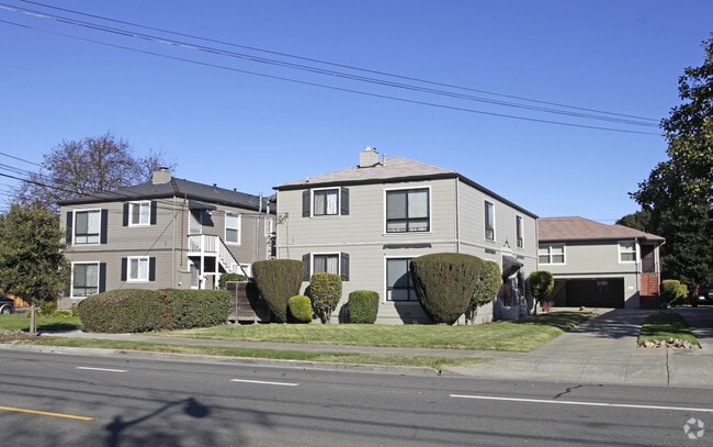 Building Photo - 1607 Santa Clara Ave