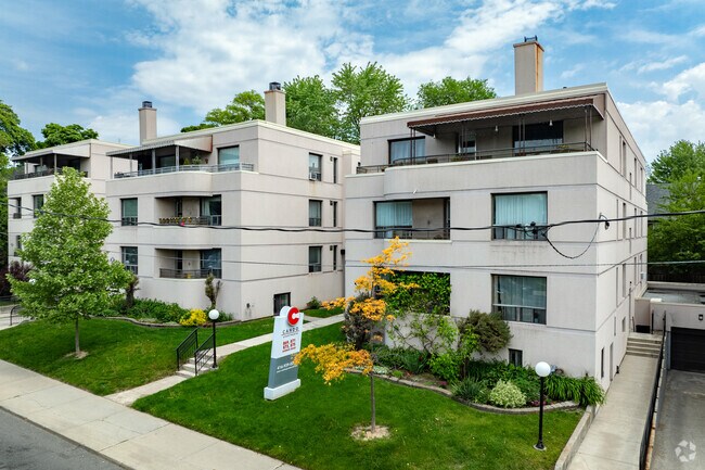 Photo du bâtiment - 869 Avenue Rd