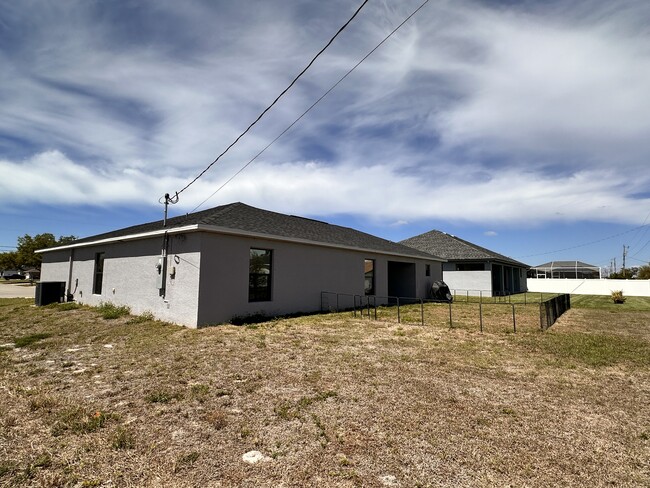 Foto del edificio - 913 NE 13th Ave