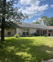 Building Photo - 1823 Shadow Bend Dr