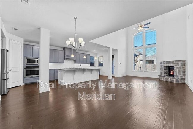 Building Photo - 14928 Belclaire Ave