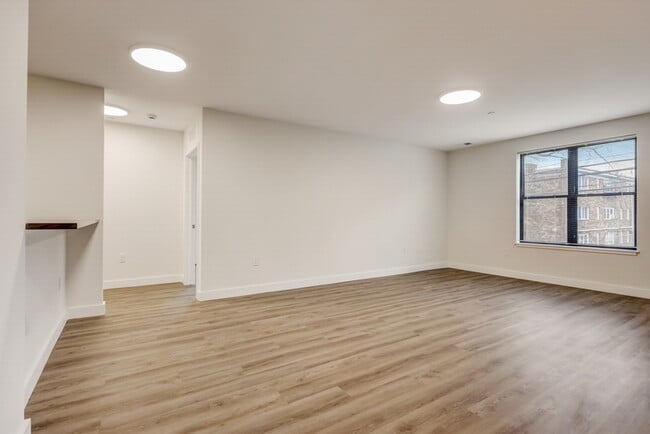 Building Photo - 416 Highland Ave