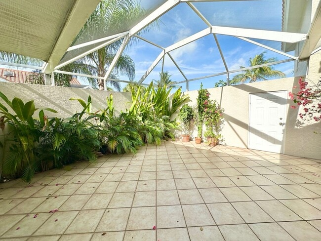 Building Photo - ** COURTYARDS AT QUAIL WOODS ** 3 BED / 2 BATH - TOWNHOME - NORTH NAPLES - ANNUAL RENTAL