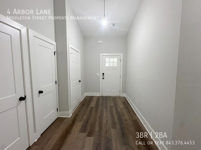 Building Photo - 4 Arbor Ln