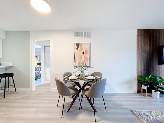 Foto del edificio - 1424 SE 15th St