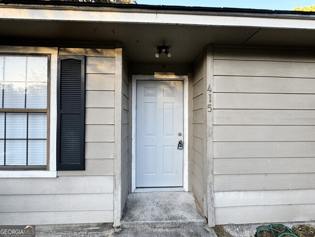 Building Photo - 415 Admiral's Walk Dr