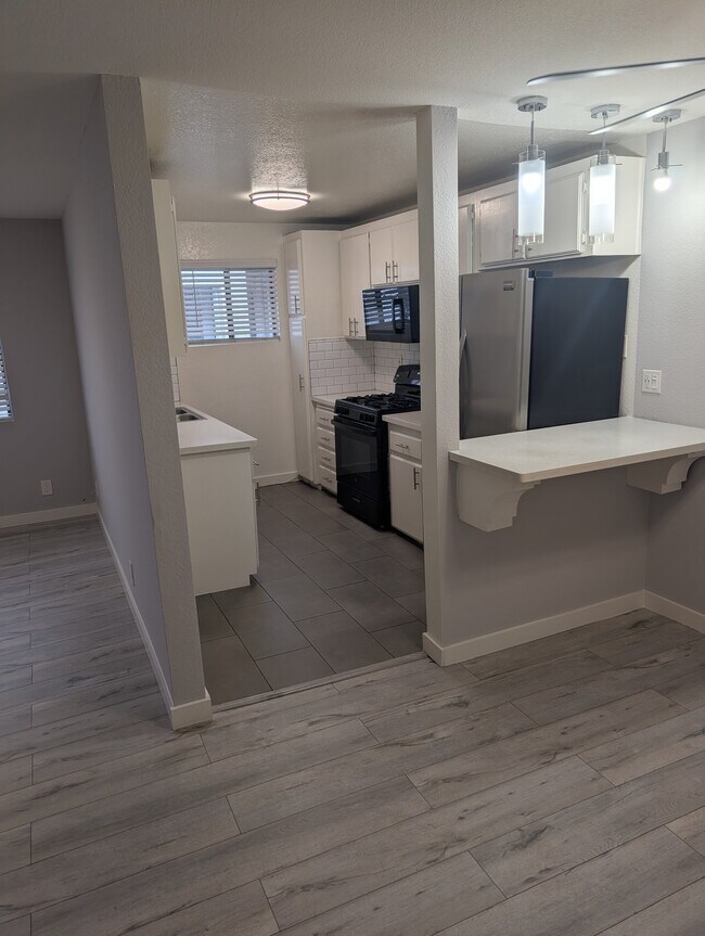 Foto del edificio - 7014 Lanewood Ave