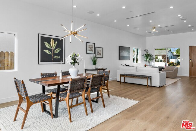 Foto del edificio - 17624 Martha St