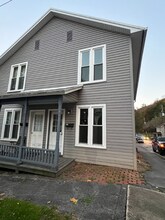 Building Photo - 531 Walnut St