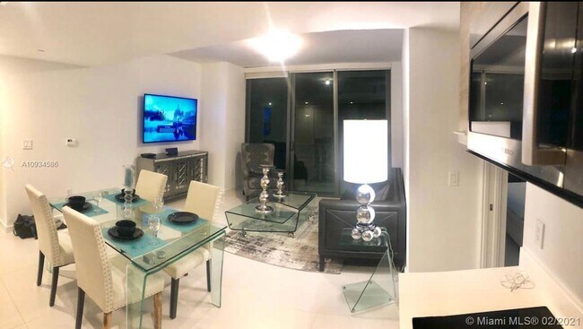 Building Photo - 1300 S Miami Ave 3107 Miami Fl 33130
