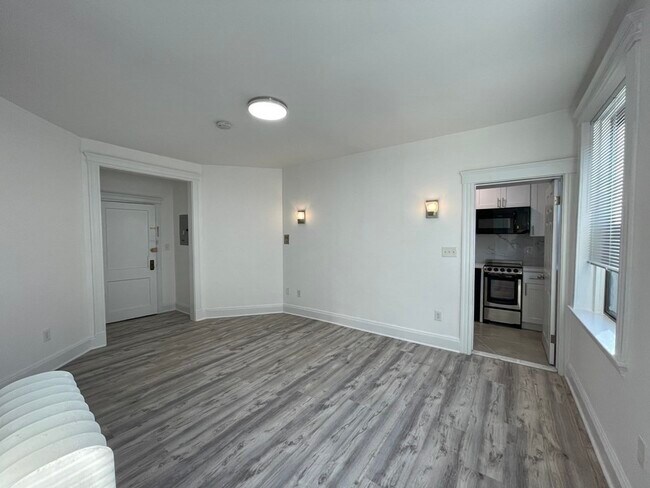 Foto del edificio - 90 Brainerd Rd