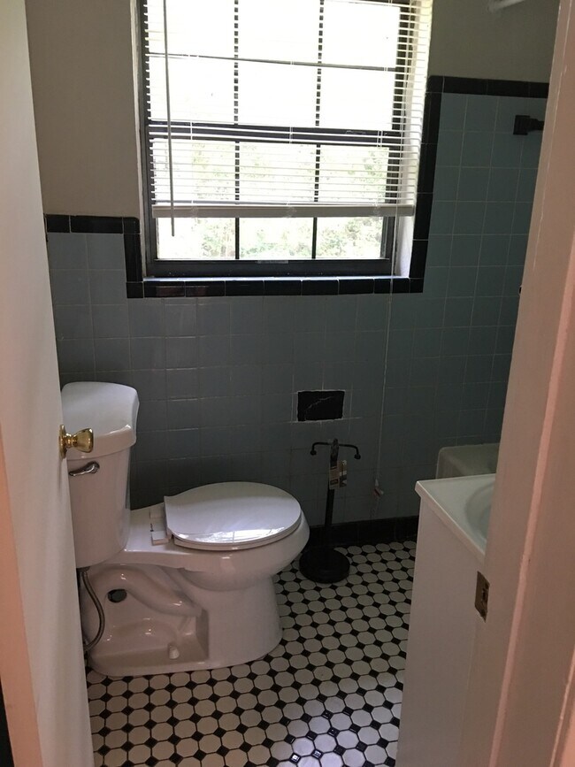 2312 Dozier Dr, Tallahassee, FL 32301 House Rental in Tallahassee, FL