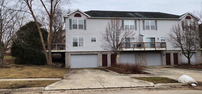 Foto del edificio - 803-809 Cheshire Ct