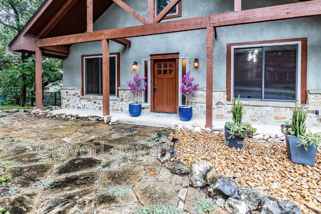 Foto del edificio - 1025 Flaming Oak Dr