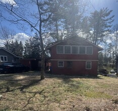 Building Photo - 1065 Mountain View St