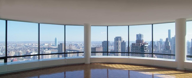 Interior Photo - Solow Tower Apartments