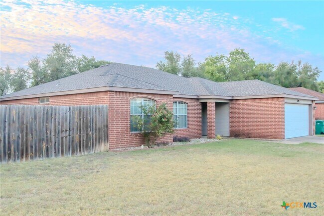 Foto del edificio - 1705 Liberty Hill Dr