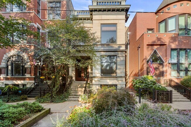Foto del edificio - 2038 N Seminary Ave