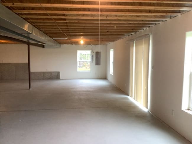 Building Photo - 1090 Seneca St
