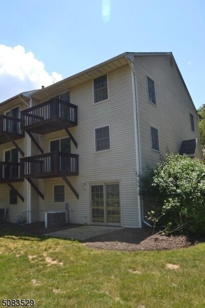 Foto del edificio - 24 Brookstone Cir