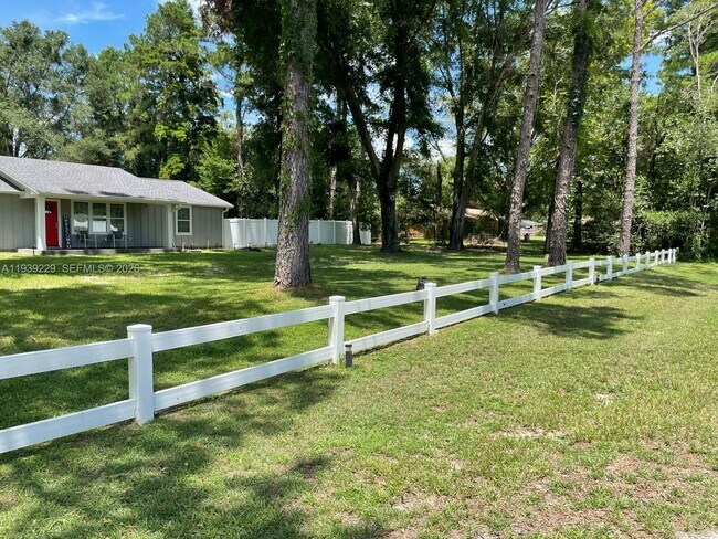 Foto del edificio - 399 SW Broderick Dr