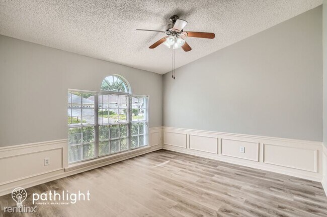 Building Photo - 3 br, 2 bath House - 8923 N Arrawana Avenu...