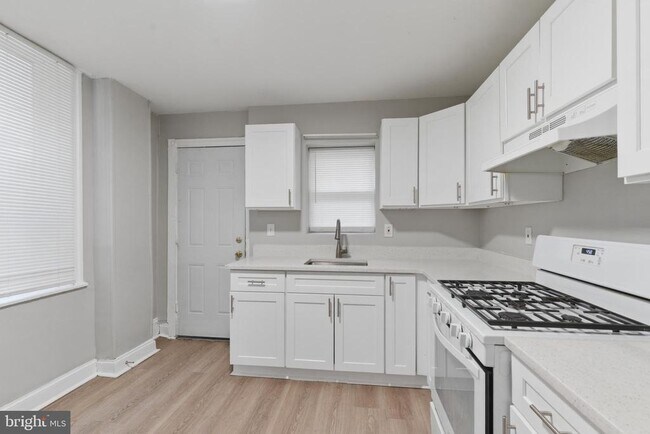 Foto del edificio - 3836 N Darien St