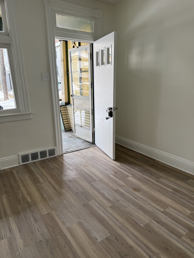 Photo - 532 Vermont Ave House