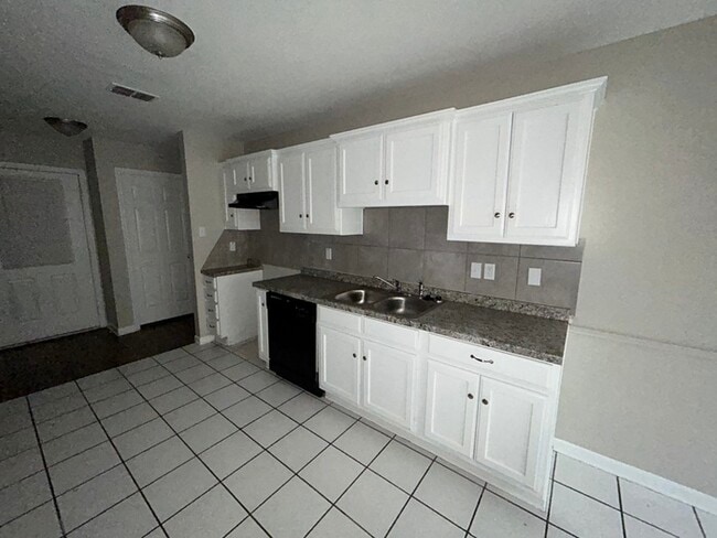 Building Photo - 15 Wedgewood Dr. Cabot, AR 72023