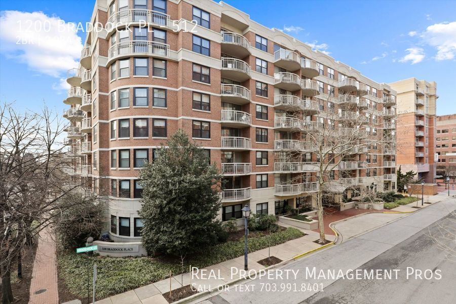 Foto principal - Sunny 2BD 2BA- Steps to Metro, Old Town, A...