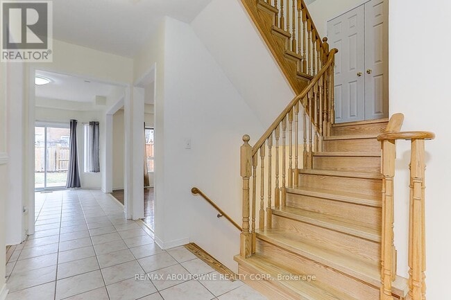 Building Photo - 2479 Nichols Dr