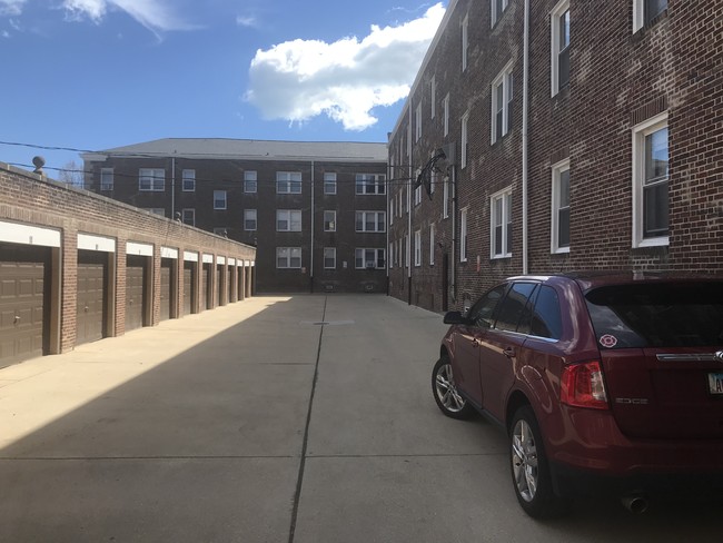 Building Photo - Grove Estates