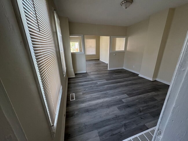 Building Photo - 99-101 North Central Avenue