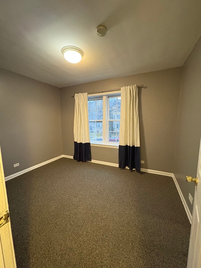 Building Photo - 129 Elmwood Ave