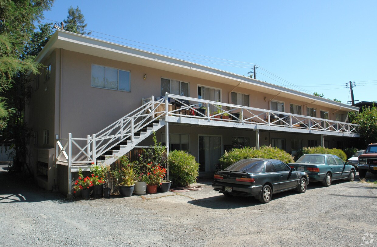Building Photo - 3545 Brook St
