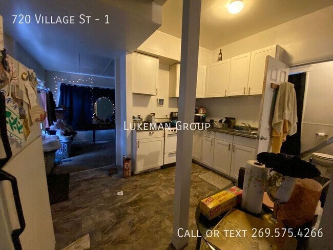 Foto del edificio - 720 Village St
