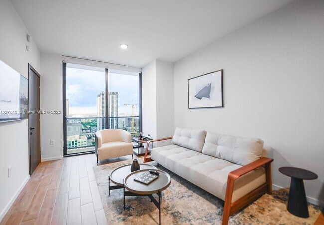 Foto del edificio - 398 NE 5th St