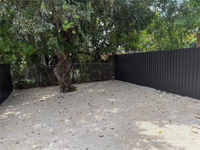 Primary Photo - 2830 NW 15th Ct
