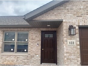 Building Photo - 120-126 Stone Ct