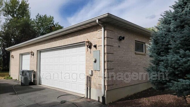 Building Photo - 5969 W 6800 N