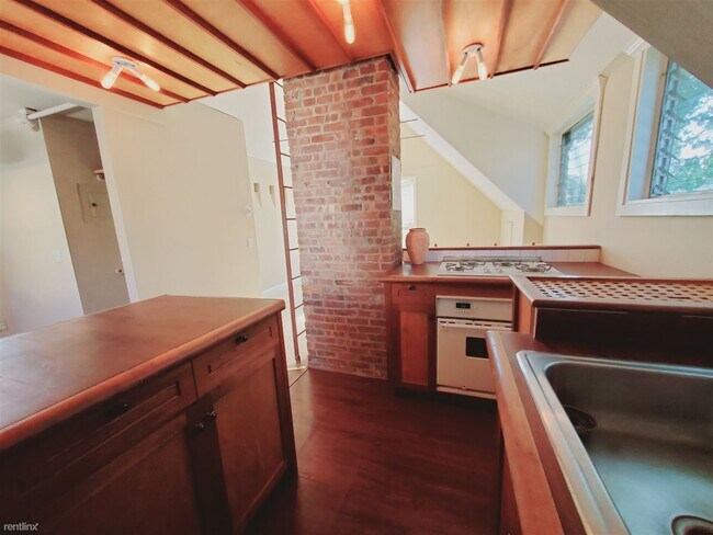 Foto del edificio - 1 br, 1 bath Condo - 30 Lincoln Ave