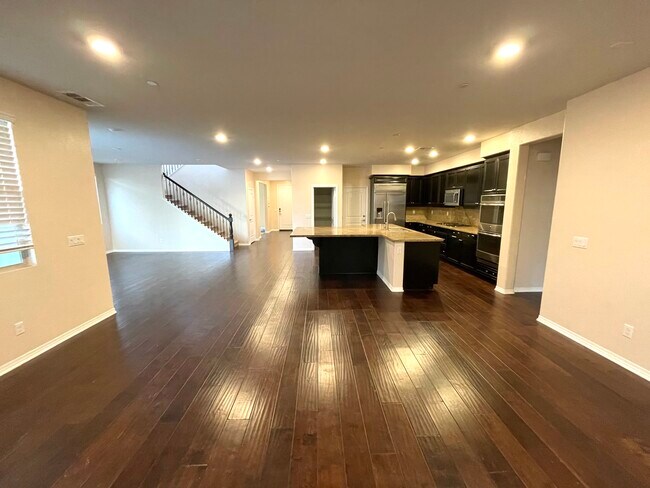 Building Photo - 13358 Los Robles Ct