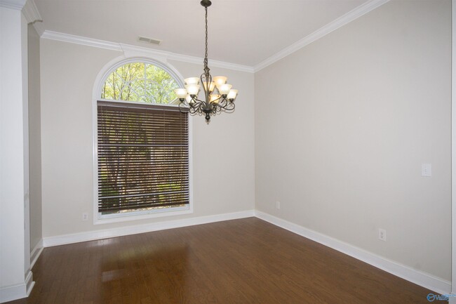 Building Photo - 104 Mill Ridge Dr